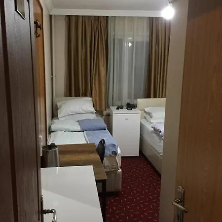 Hotel Paris 2*