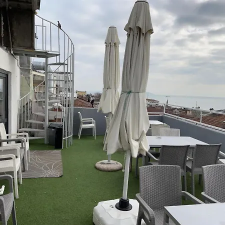 Hotel Paris 2*