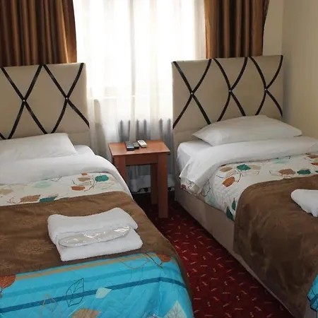 Hotel Paris 2*